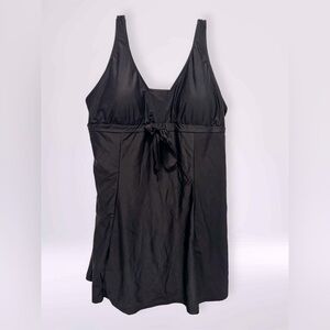 NWT Women’s Plus Size One Piece Swimsuit With Built In Shorts Black Size 26W-28W